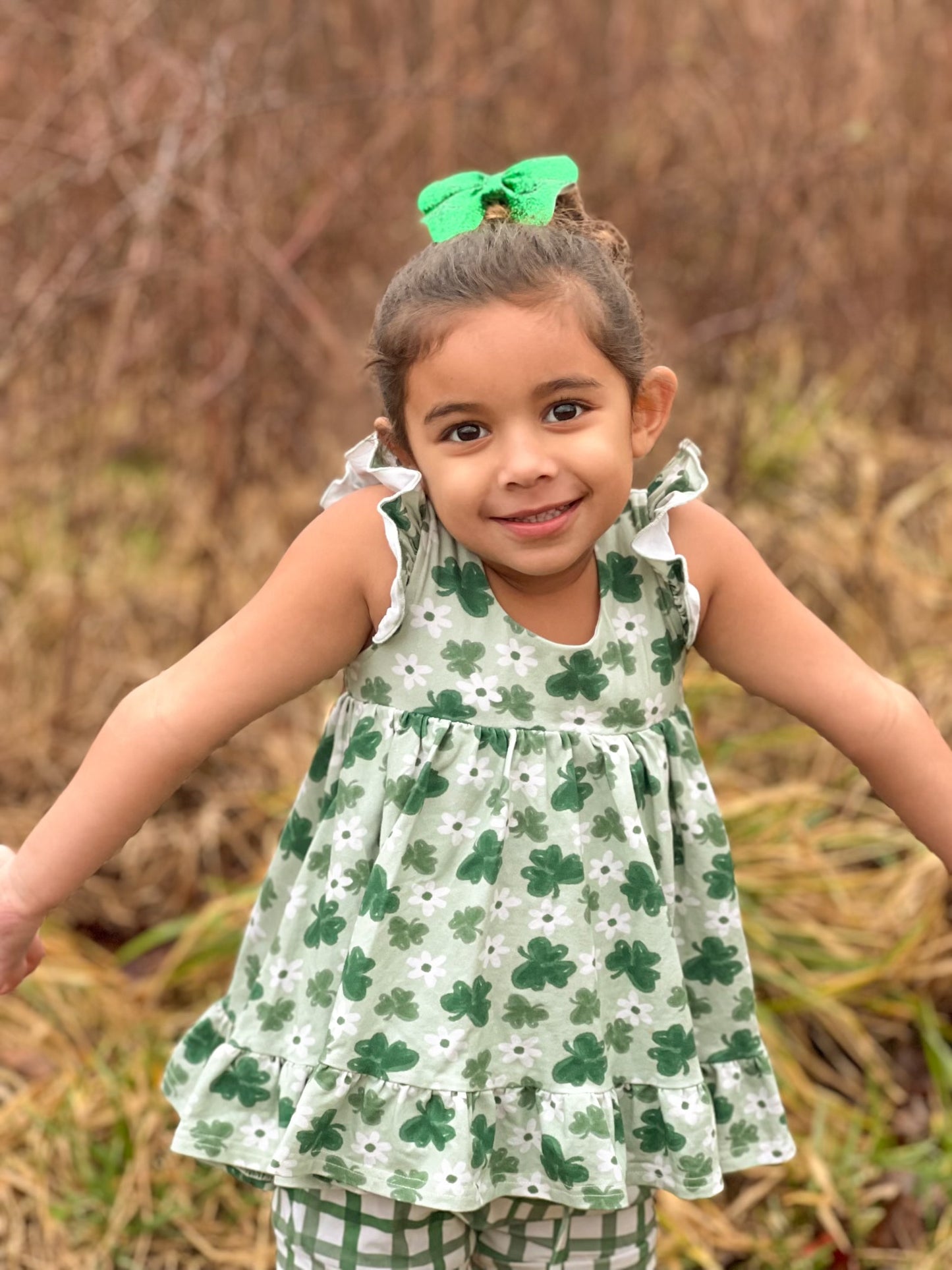 Shimmering Shamrock Bow