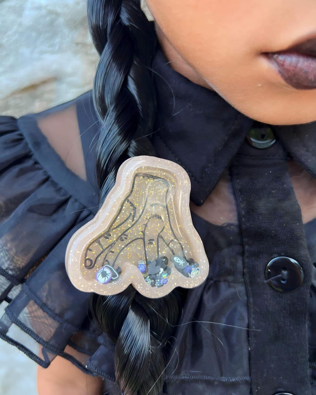 Give Me A Hand Clip