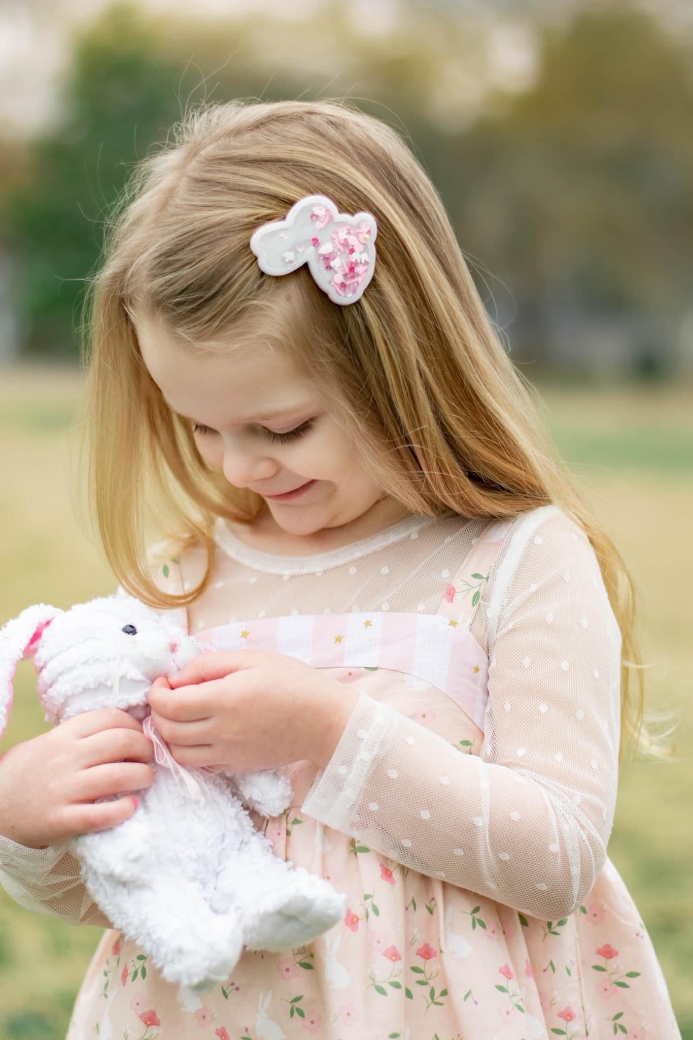 Sparkle Cottontail Shaker Clip