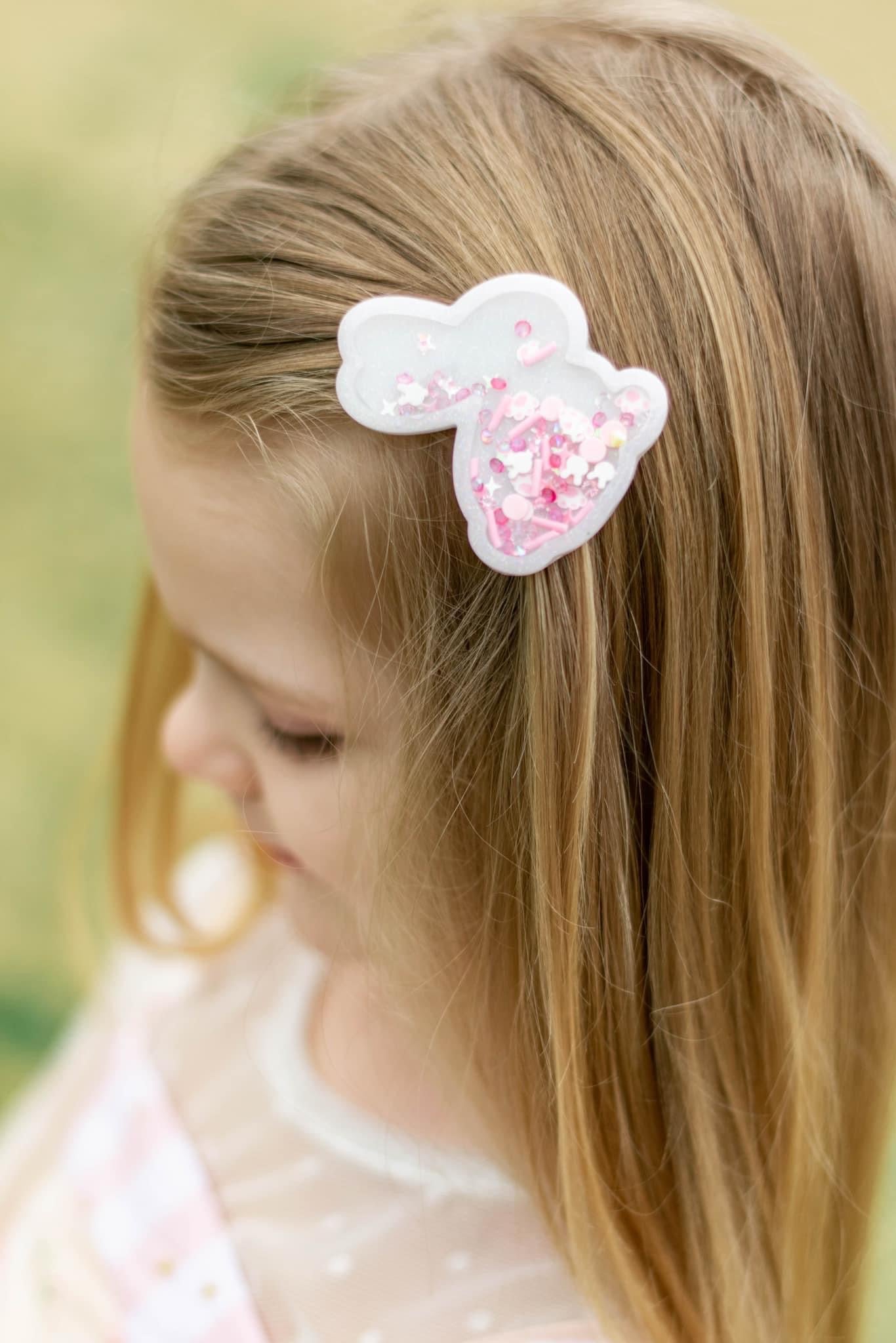 Sparkle Cottontail Shaker Clip